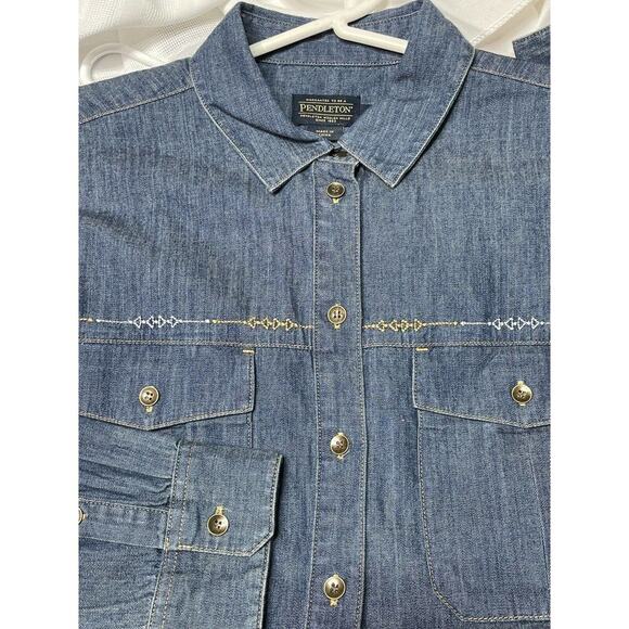 Pendleton Denim Button‎ Up Shirt Women's Size M - Picture 1 of 3